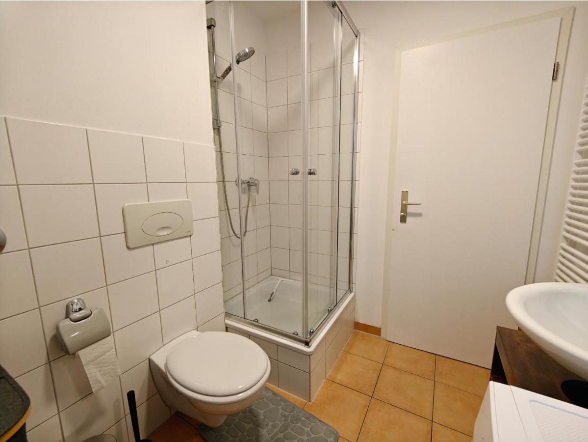 Appartement 2br Apartment, Parking, Wi-fi, Tv In Karow