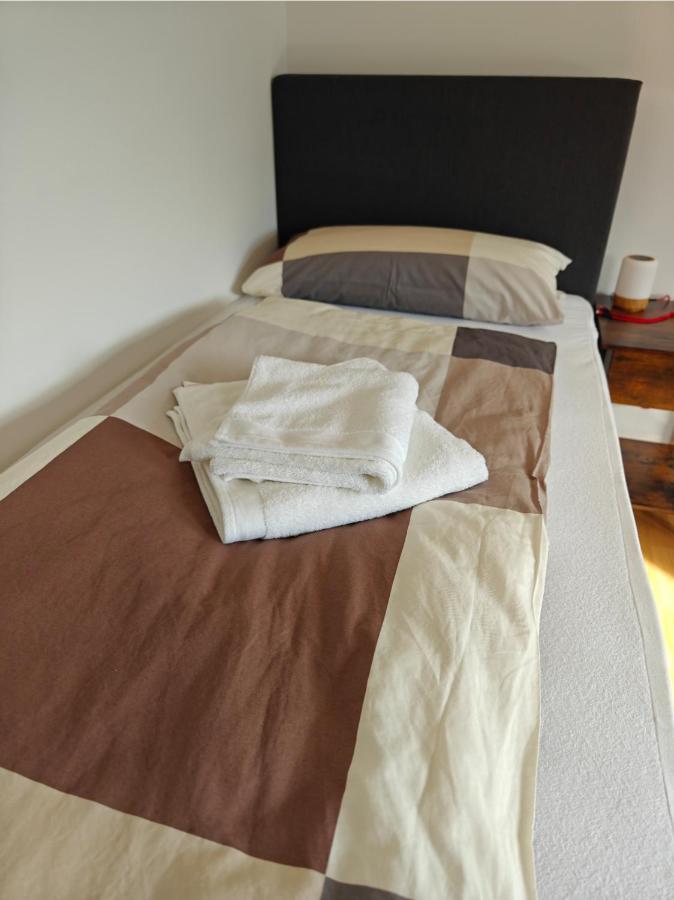 Apartamento 2br Apartment, Parking, Wi-fi, Tv In Karow